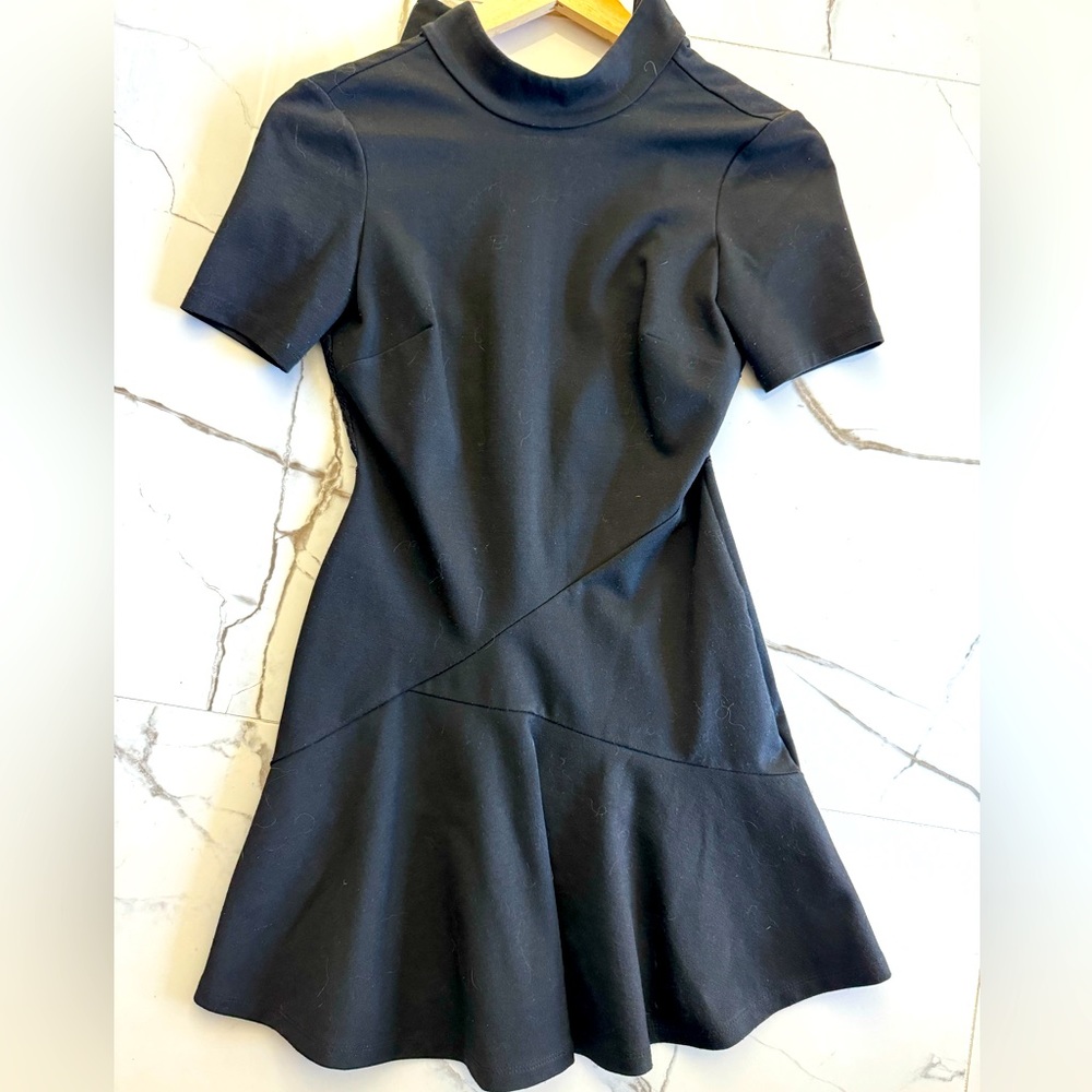 Bcbgeneration Little Black Dress form fitting Size 0 / XS A line
